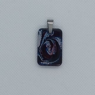 Wisiorek z kolorowymi smugami nr4